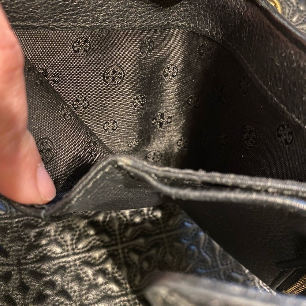 Tory Burch black quilted trifold wallet | NEW - Picture 3 of 3